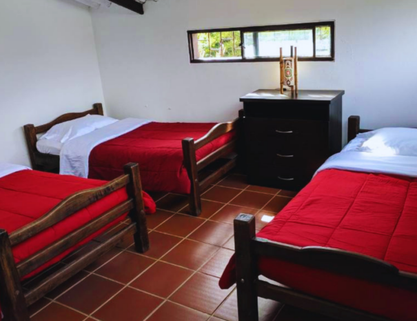 habitacionfamiliar-hotelguatipanancestral-sanagustin