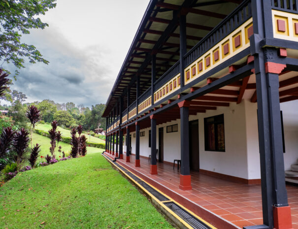 hotelguatipanancestralsanagustin-hotelcercaalparquearqueologico-viajarsanagustin-pasilloshotel