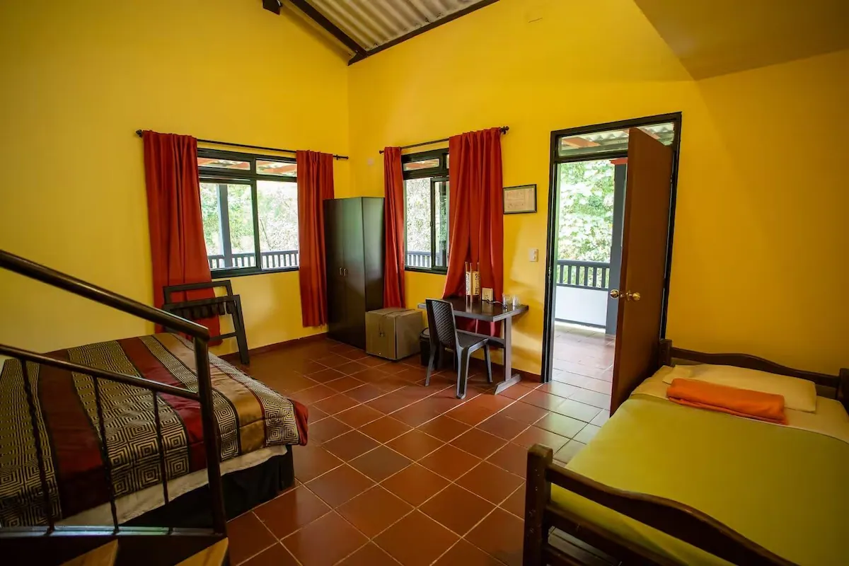 Habitación cuádruple con vista al jardín